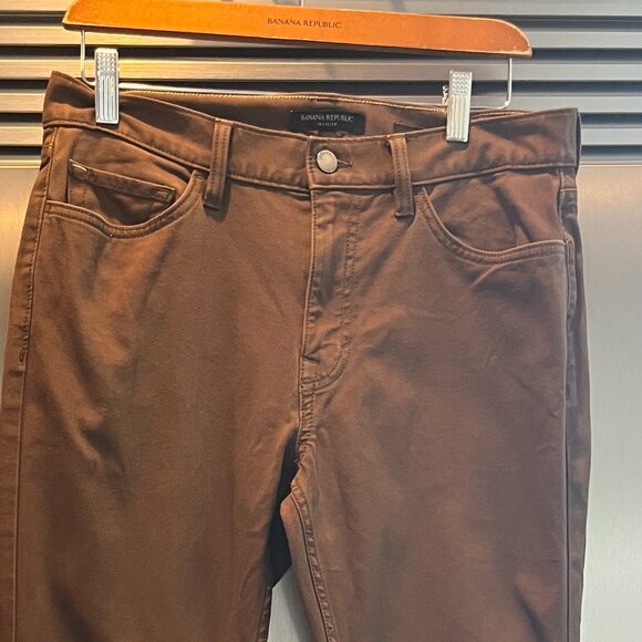 Banana Republic 30" x 30" Brown Traveler Slim Fit Cotton/Slight Stretch Jeans. - Picture 2 of 4